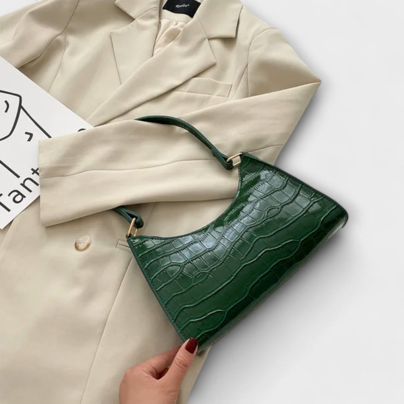 Lora. - Shiny Leather Bag